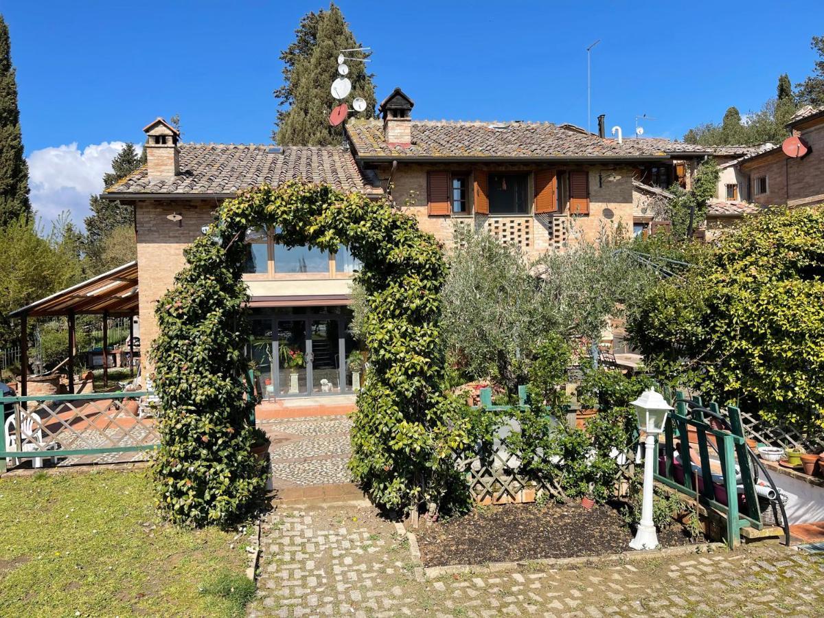 Appartamento Con Piscina E Giardino A Siena Exteriér fotografie
